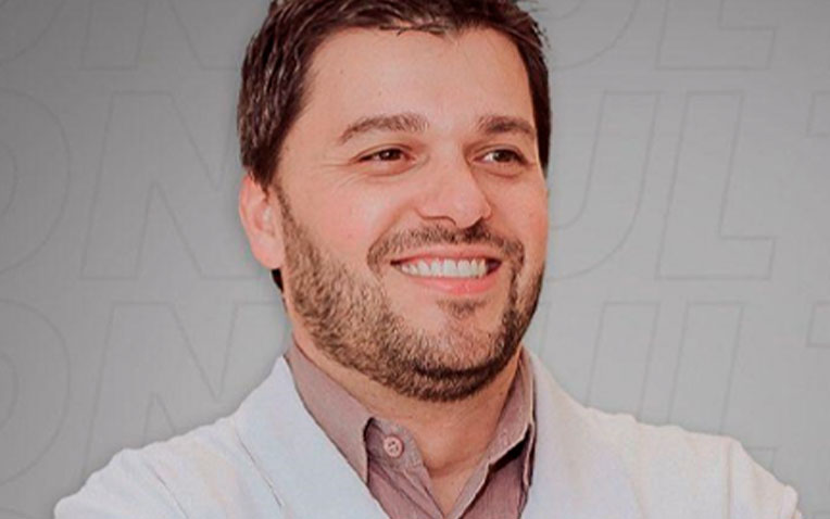 Dr. Tiago Rodrigues Lucarelli